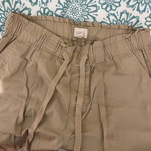 BRAND NEW LOFT Khaki Paperbag pants